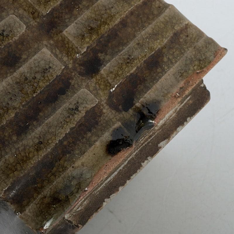 備前焼　古備前　虫明窯　青磁算木形花入　花瓶　共箱　C　9383