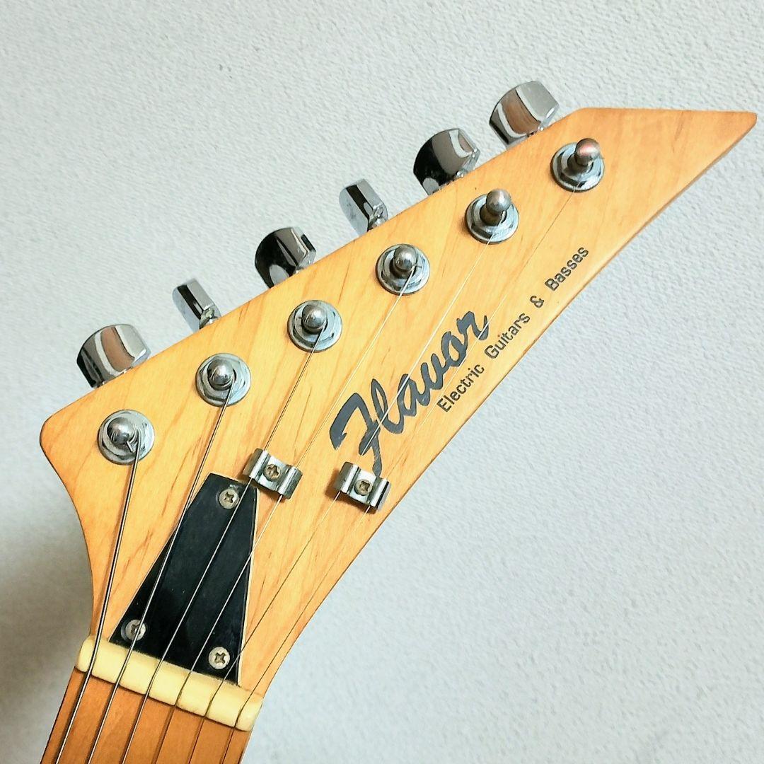 Flavor　エレキギター　トレモロユニット搭載　弦は新品に交換済み！