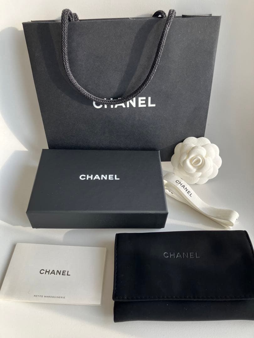 超貴重！新品使用！シャネル SO BLACK クラシック ケース