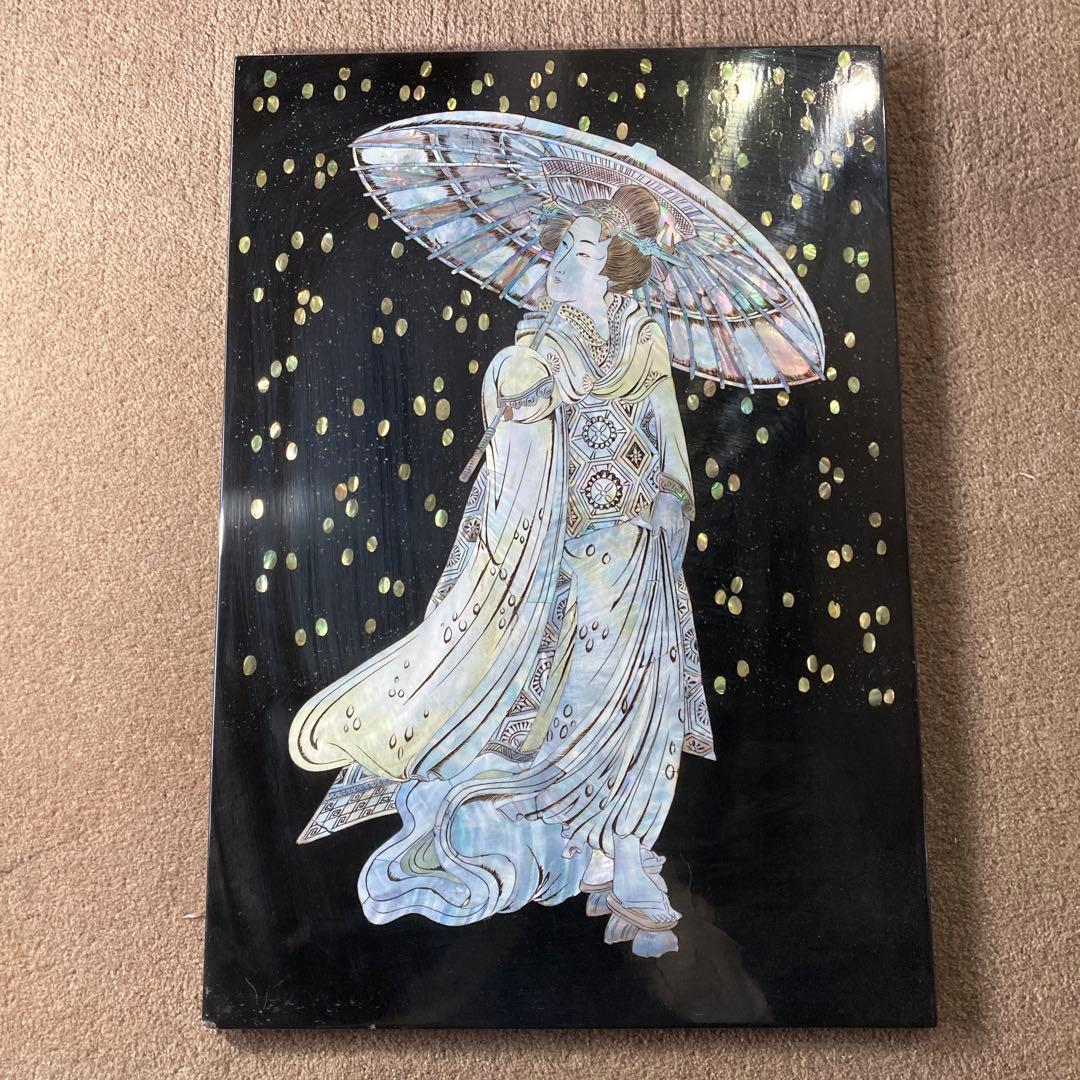 希少 螺鈿 傘をさした女性 美人画 浮世絵 天然木 漆器 古画 アンティーク