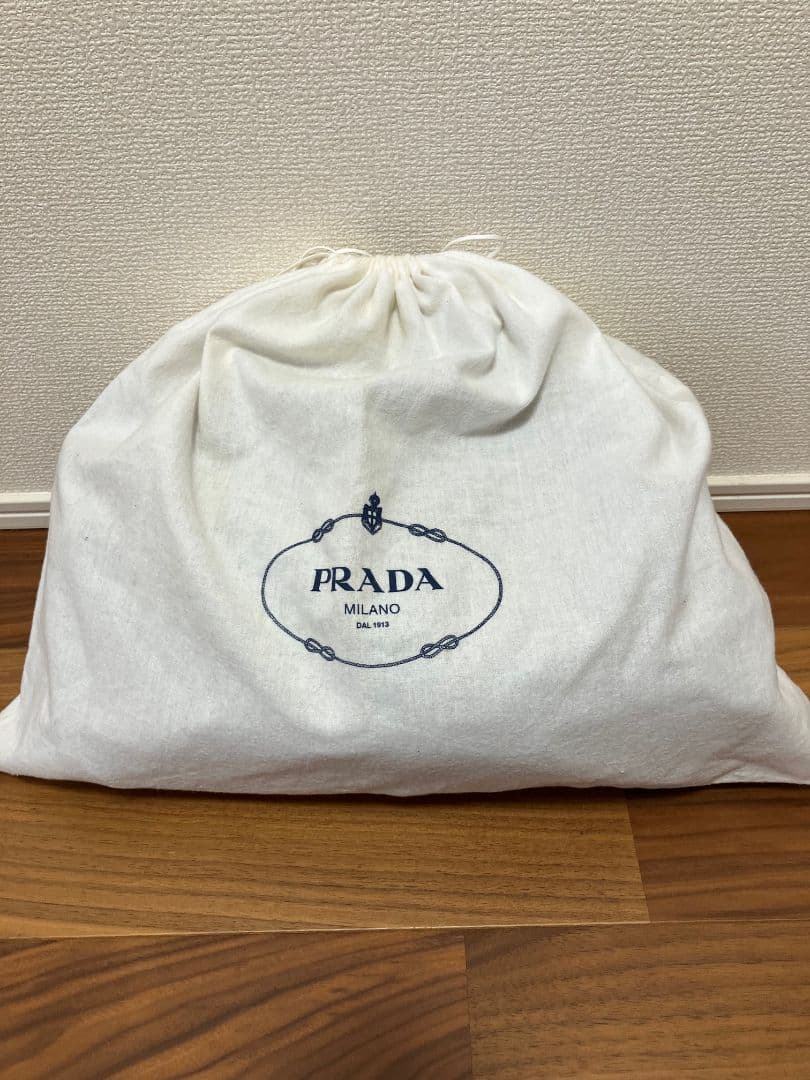 極美品　PRADA　ショルダーバッグ　黒　保存袋付