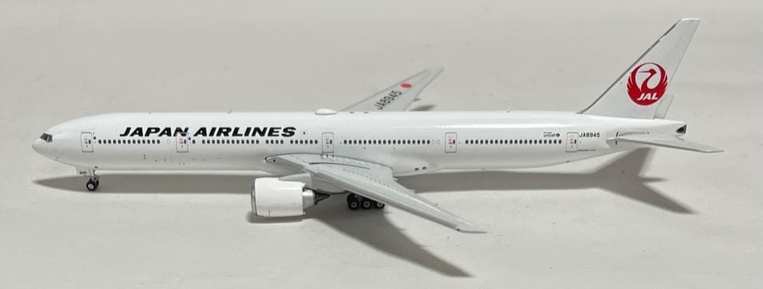 航空機・ヘリコプター JAL B777-300 JA8945