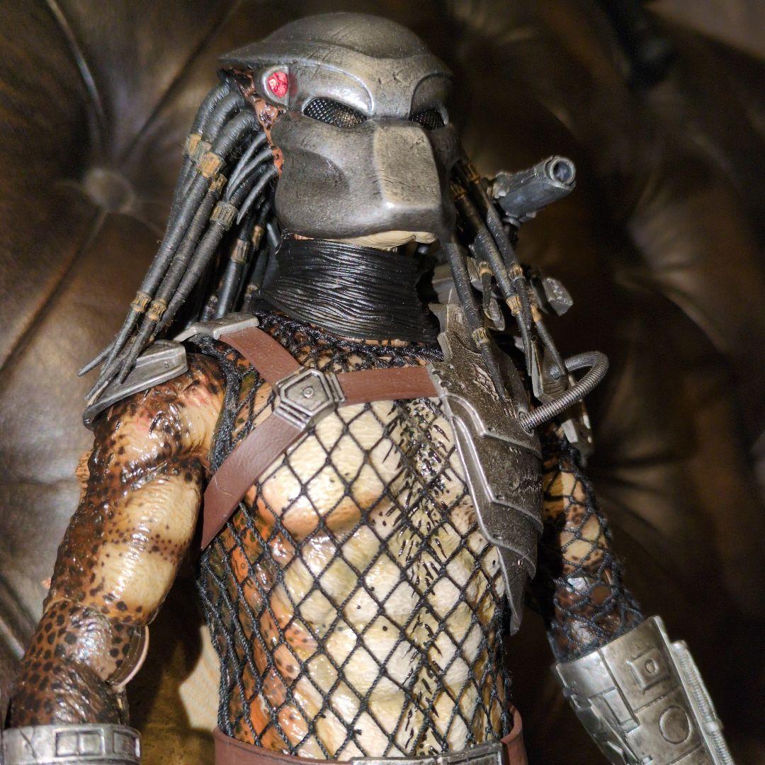 プレデター フィギュア ホットトイズ