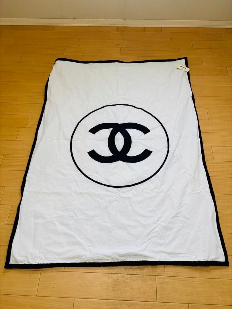 レア■日本未入荷■新品未使用■シャネル　大判タオル　リバーシブル　CHANEL