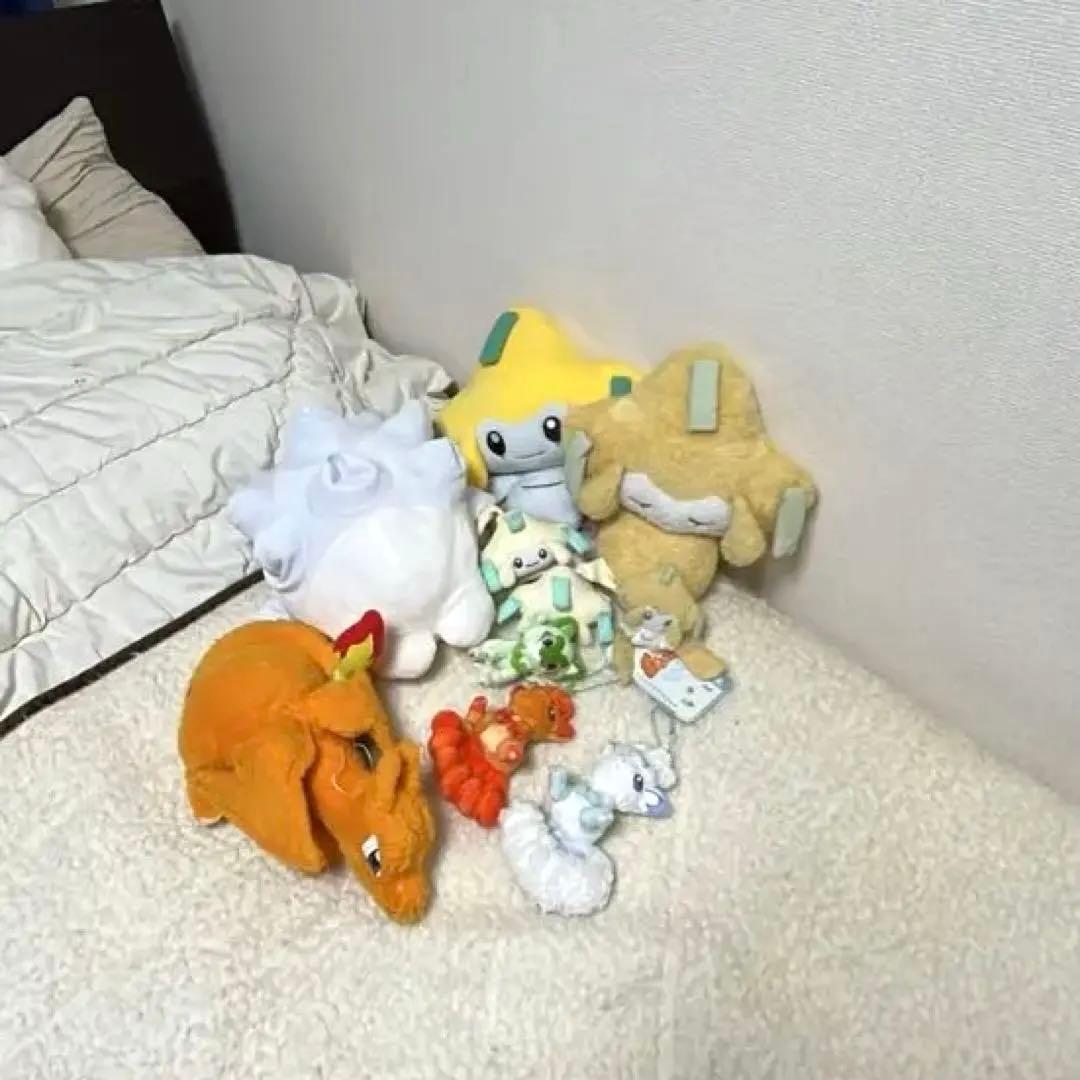 ポケモン ぬいぐるみセット ジラーチ アローラロコン・ロコン・ユキハミ・ニャオハ