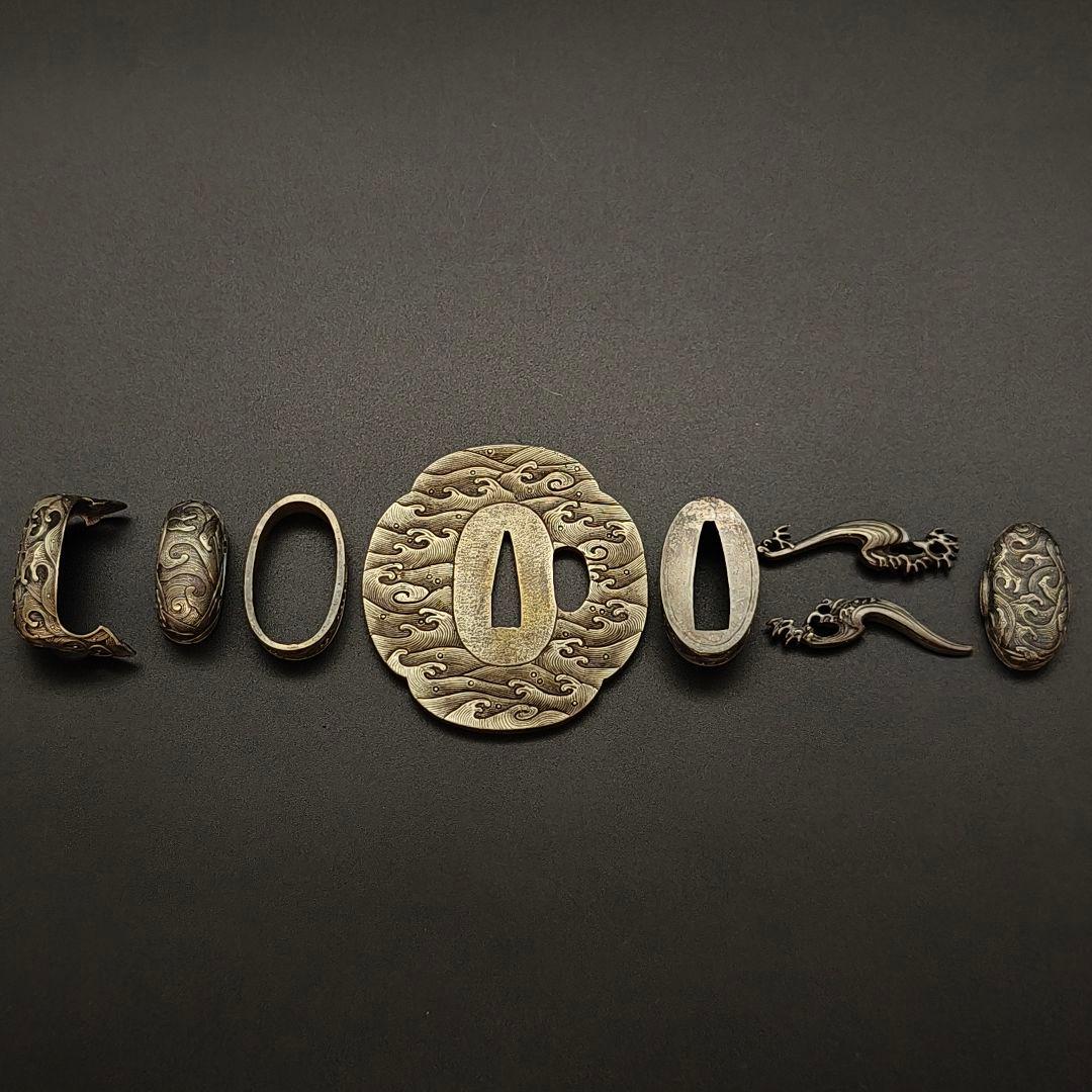 刀鍔　海浪の図　縁頭　目貫　鐺　栗形　柄鞘一式金具　銅製　銀メッキ