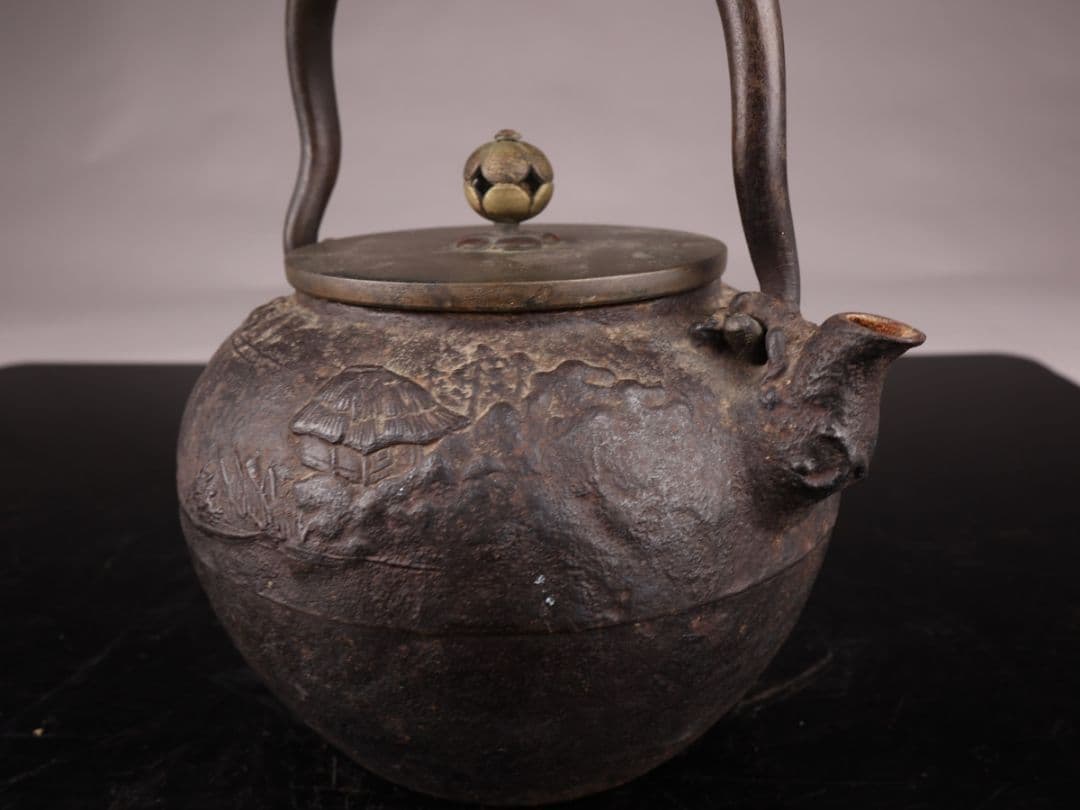 A550 鉄瓶 【亀文堂】 山水文 提梁銀象嵌 重量1693g 1200ml