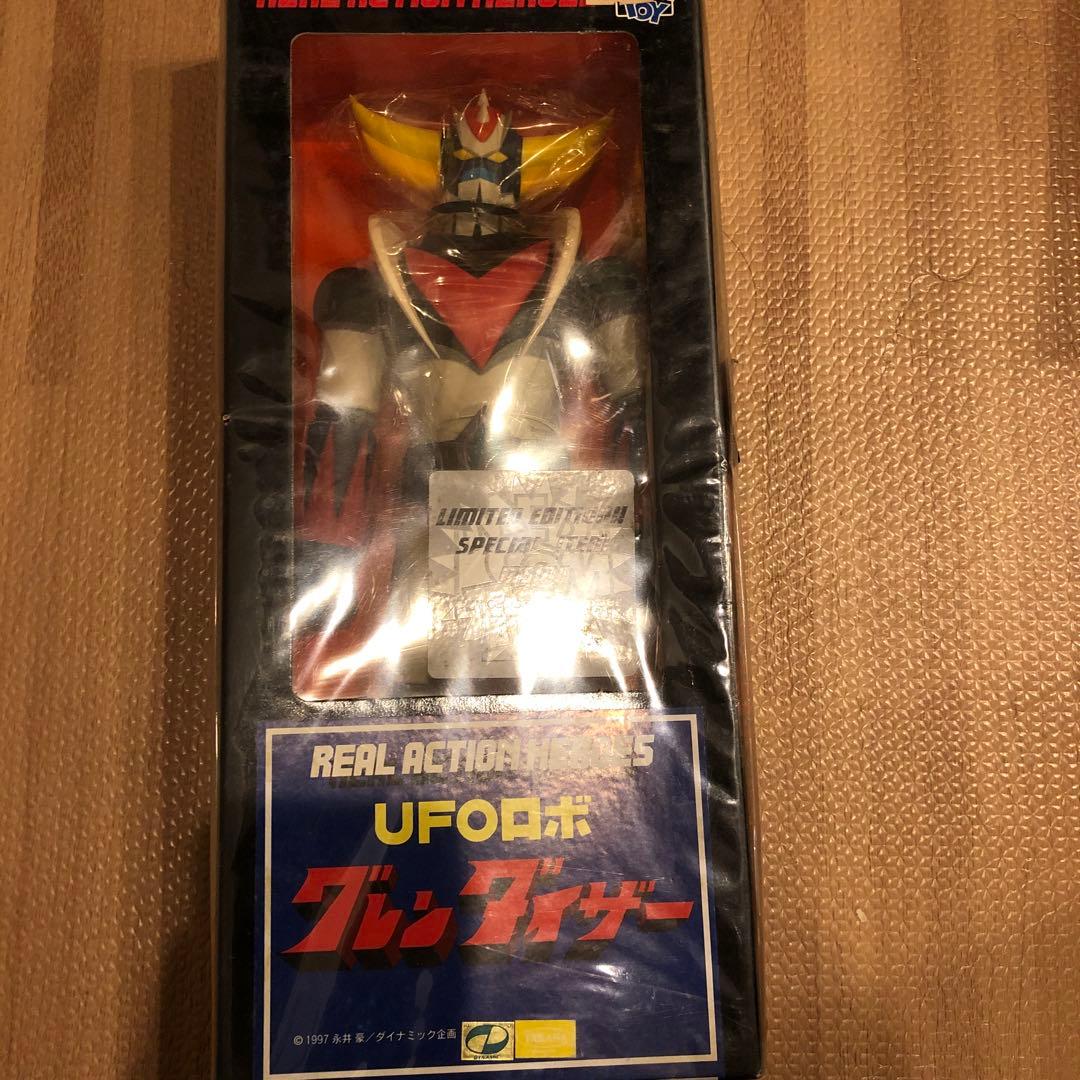 限定　メディコム・トイ UFOロボグレンダイザー
