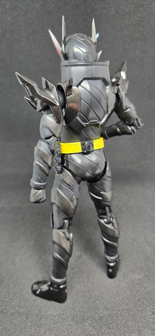 中古S.H.Figuarts　仮面ライダービルド　ラビットタンクハザードフォーム