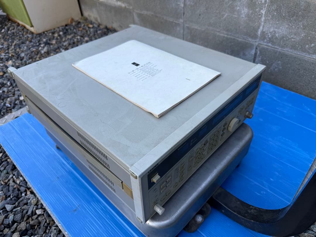 LEADER 3220 シグナルジェネレーター標準信号発生器リーダー電子ジャンク