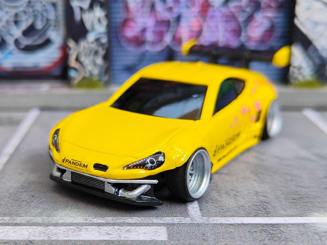 ホットウィールカスタム スバル BRZ パンデム 深リム イエロー トミカ改造