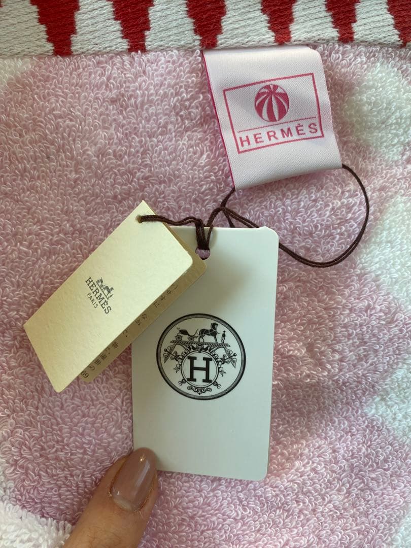【未使用、タグ付き】HERMES バスタオル　ブランド箱付き