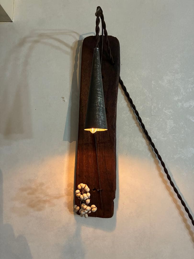 古道具 壁掛けライト 古材 照明 古雑貨 シャビー