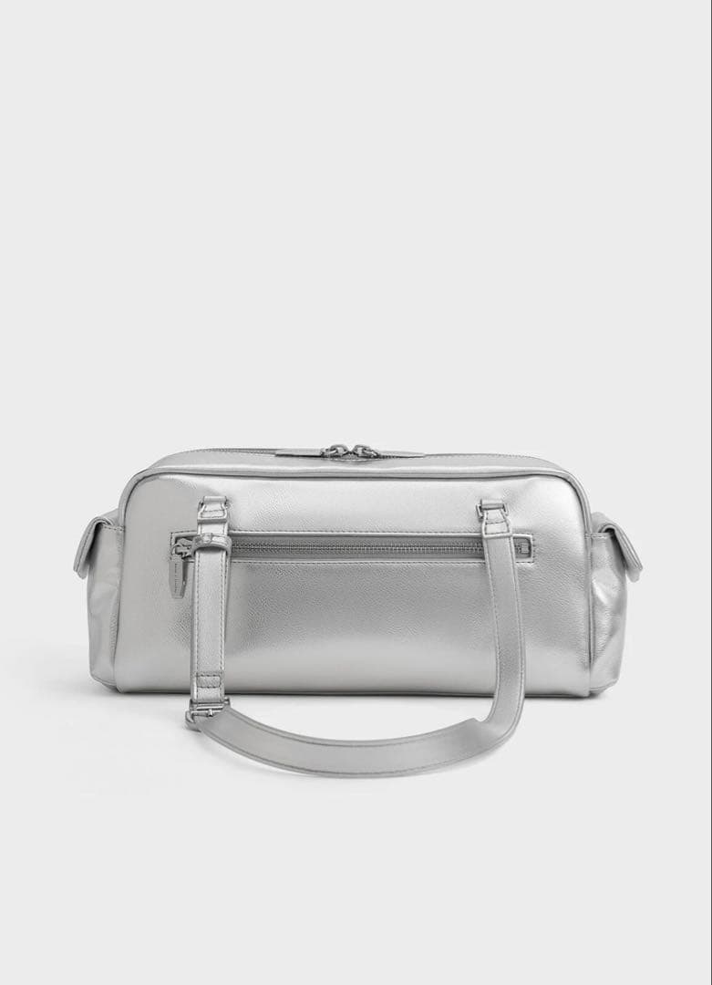 【タグ付き】CHARLES&KEITH マルチポケットショルダーバッグ シルバー