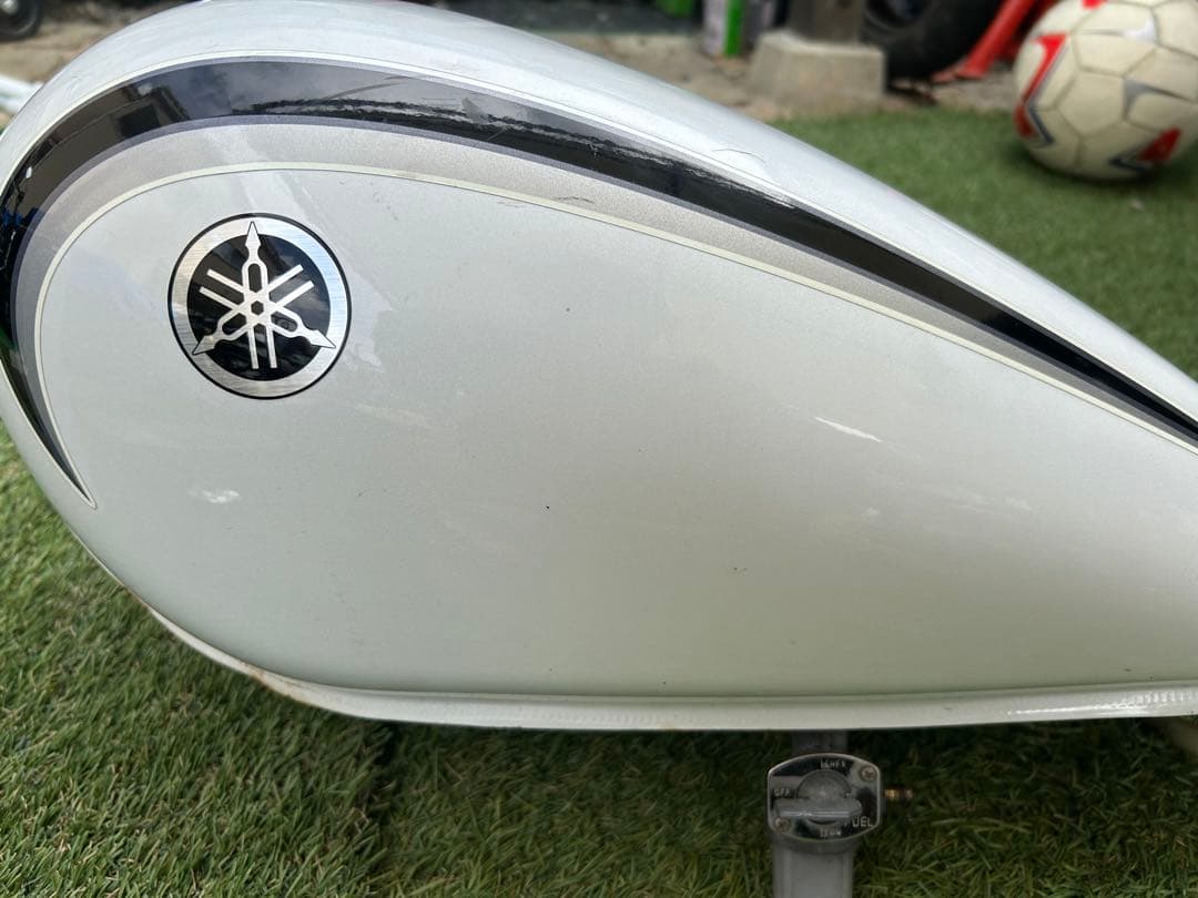 yb125sp タンク　美品　サビ無し