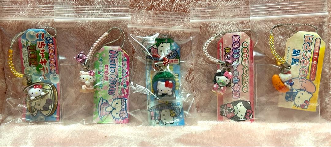 激レア　ご当地キティ　サンリオ　根付け　ストラップ　50点　東京　北海道　沖縄