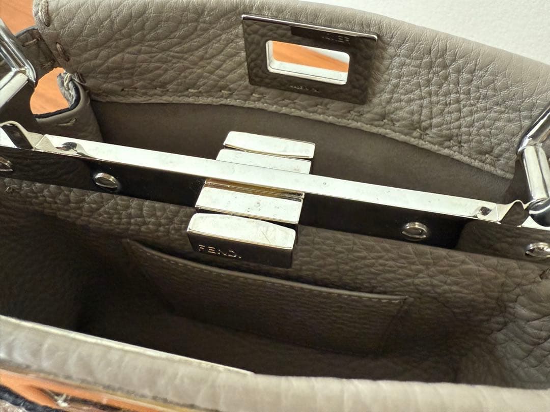 Nanana　FENDI ピーカブー　スモールサイズ　グレージュ