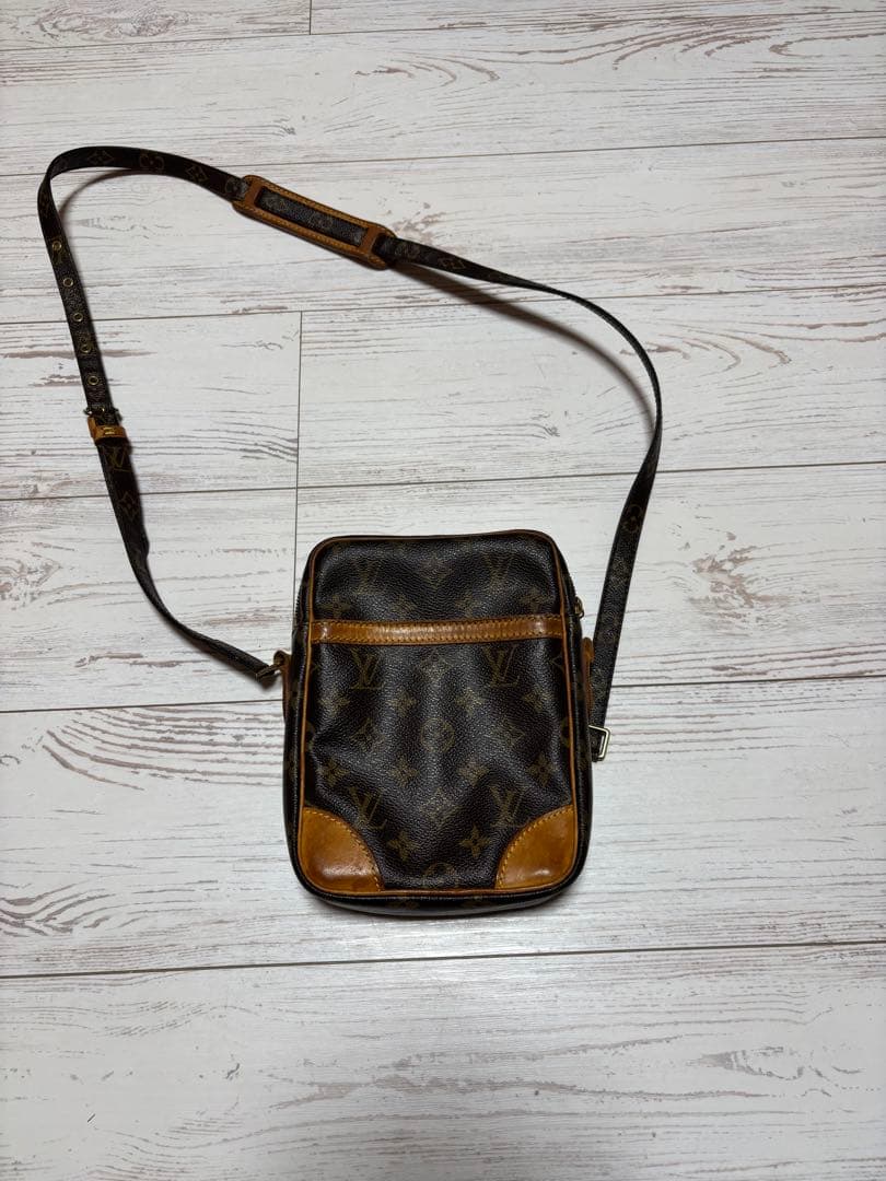 ルイヴィトン　ショルダーバック