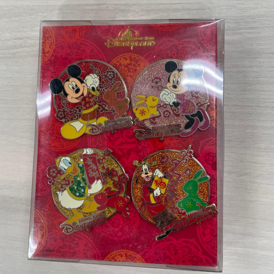 香港ディズニーランド ピンバッジ キーホルダーセット