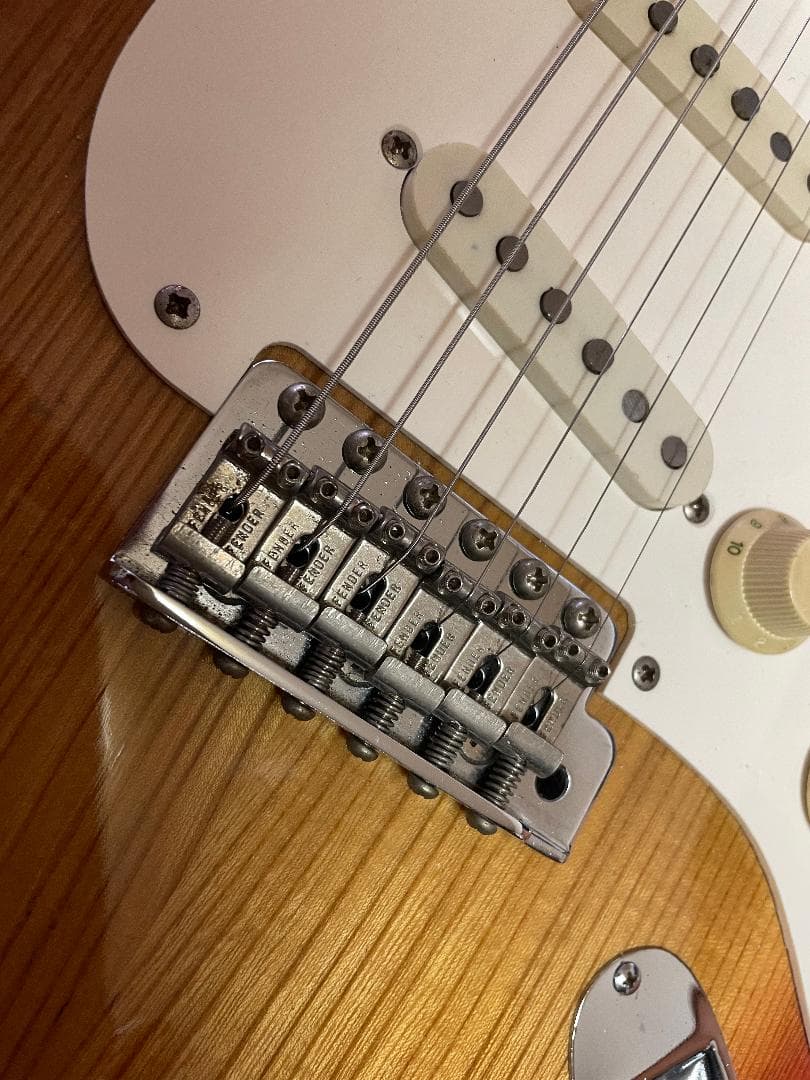 MADE IN JAPAN ストラトタイプ FENDERではありません