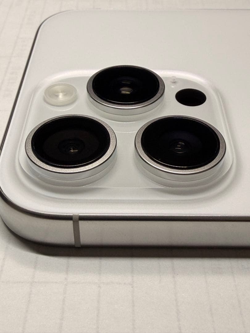 Apple iPhone 16 Pro Max 256GB ホワイトチタニウム