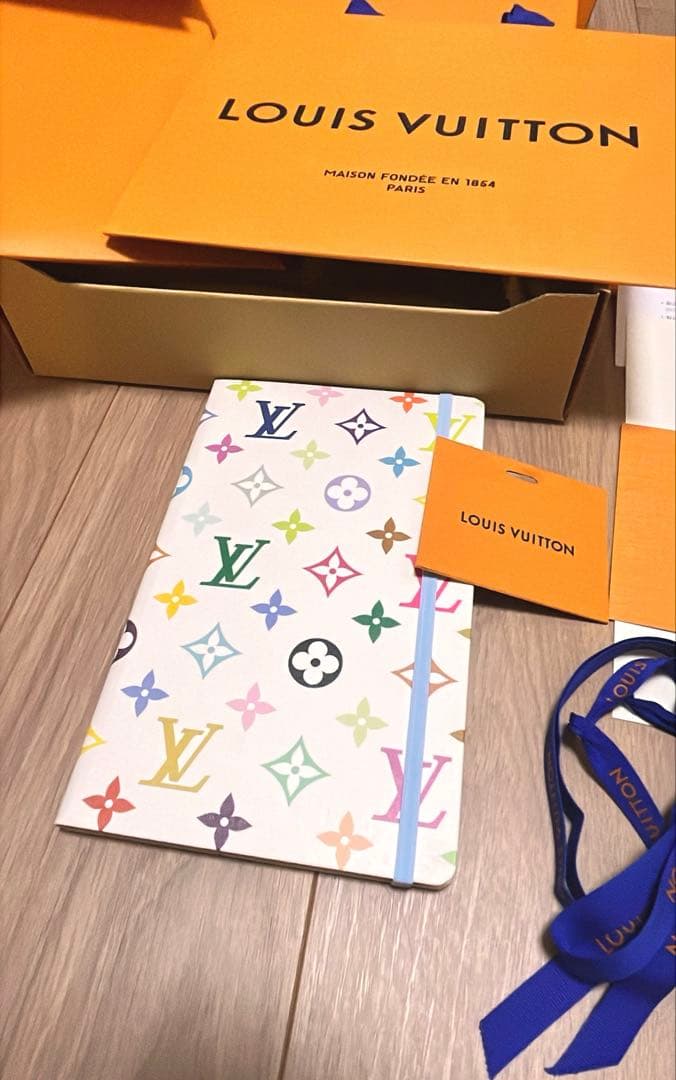 【期間限定値下げ！】ルイヴィトン　ノート　村上隆