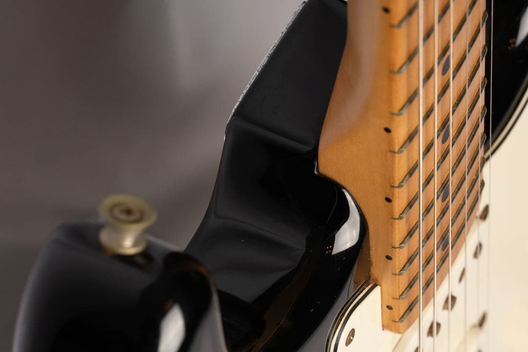 Fender Japan Stratocaster エレキギター 黒