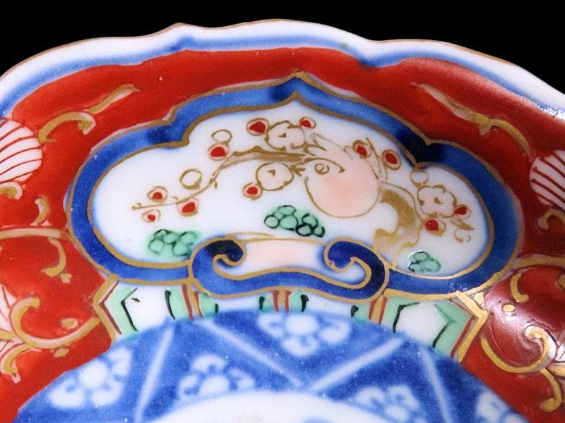 大聖寺伊万里　金襴手　金唐草に亀甲紋の図　４寸皿　５枚　A542AS-DAy