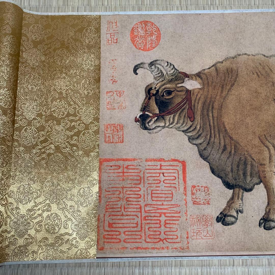 中国絵画　 唐代の絵家　名家唐時代　韓滉（最作)五牛図　乾隆皇帝など题 巻き絵