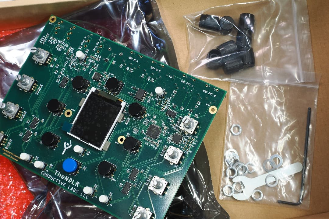 「 The NDLR v1 の基盤 」のみ（USB給電可、中古品）