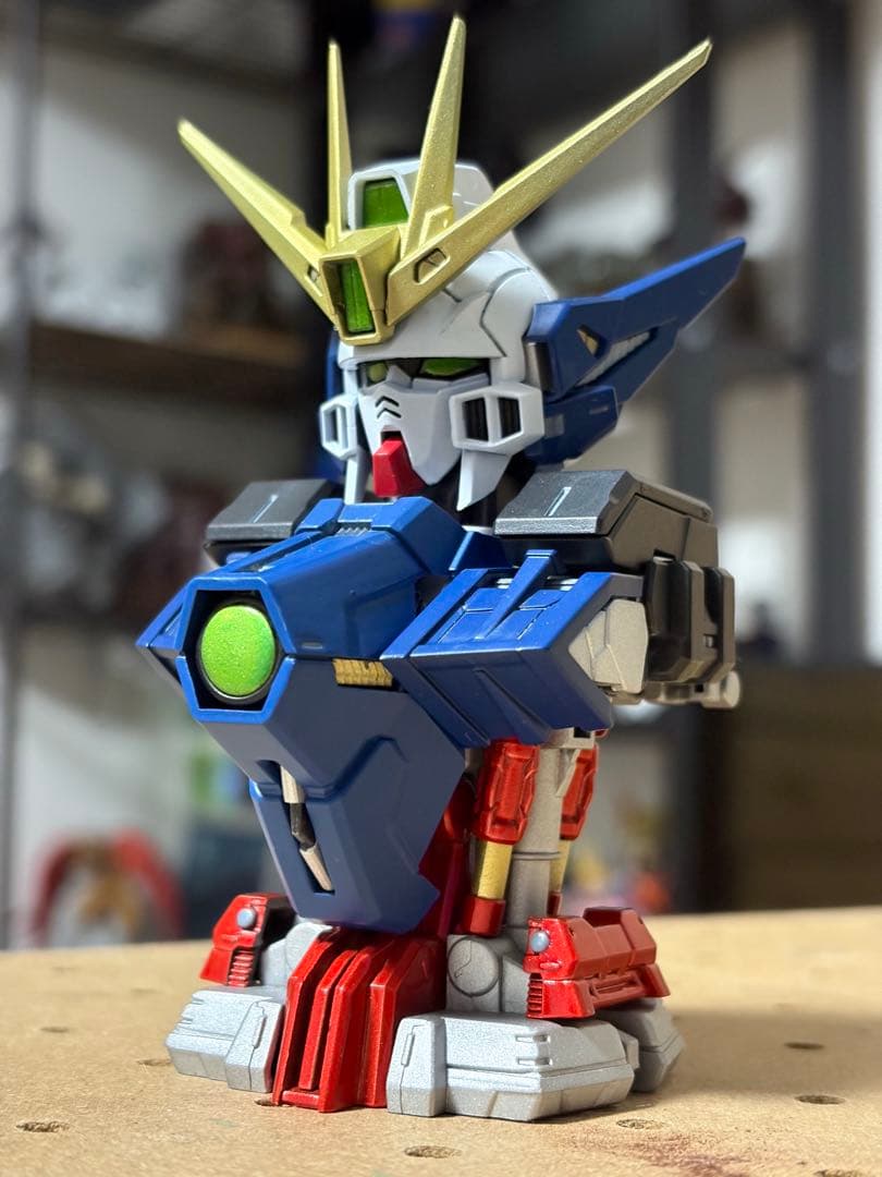 ガンプラ メカニカルバスト　ウイングガンダム　塗装済み　完成品