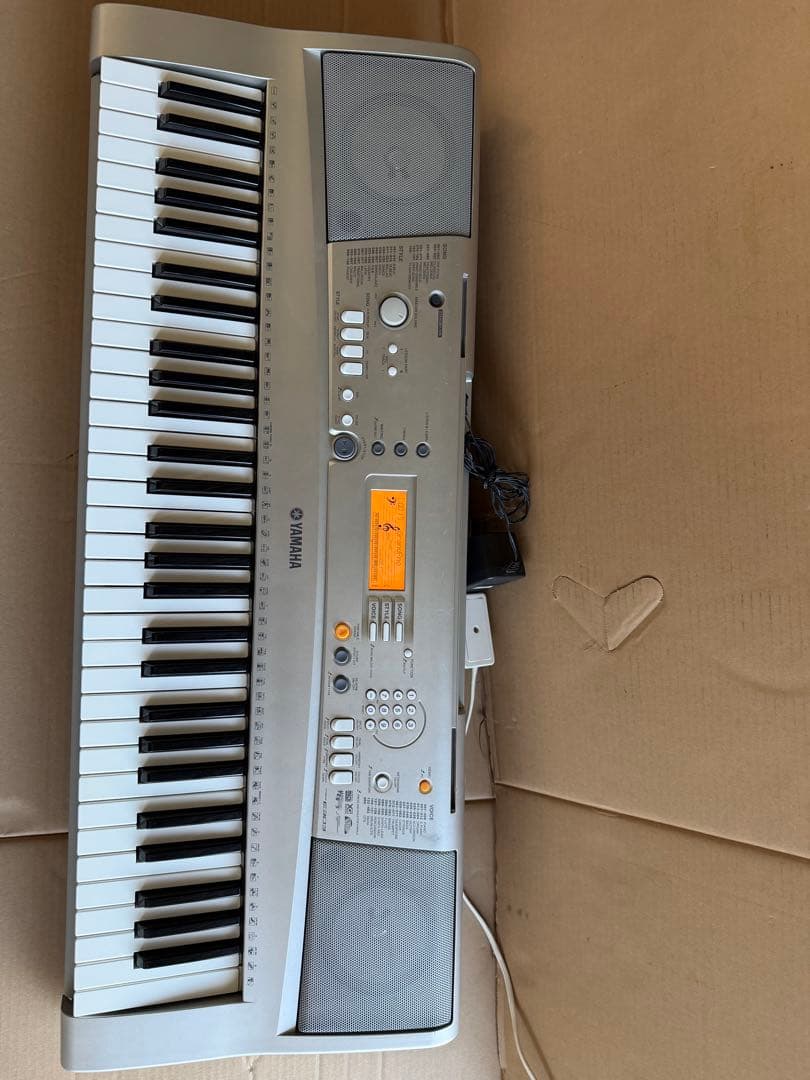 Yamaha psr-e303 電子キーボード