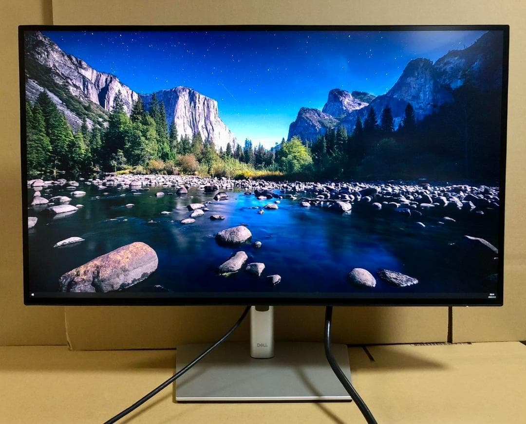 ディスプレイ・モニター本体 DELL U2723QE