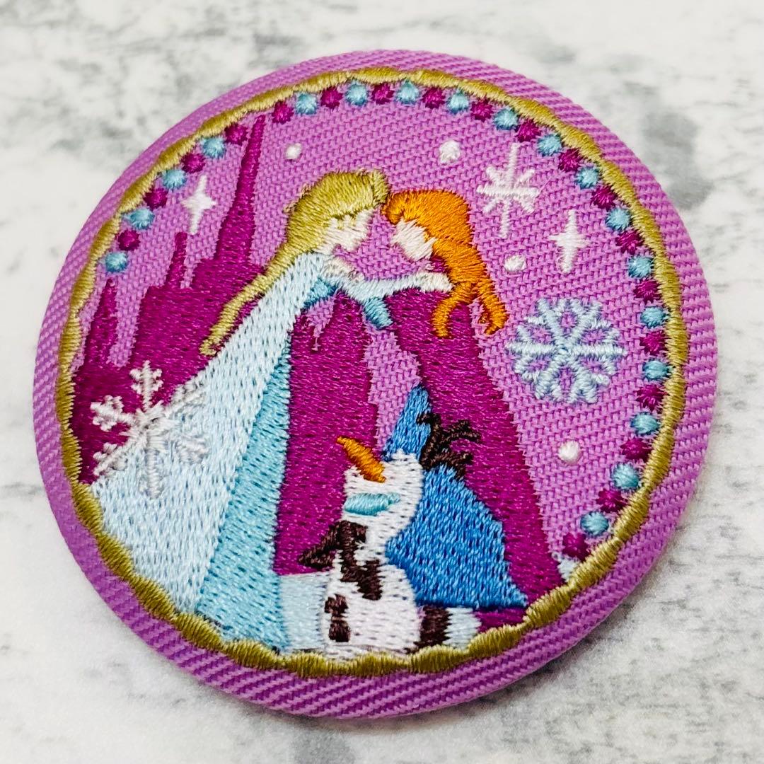 ディズニー 刺繍缶バッジ
