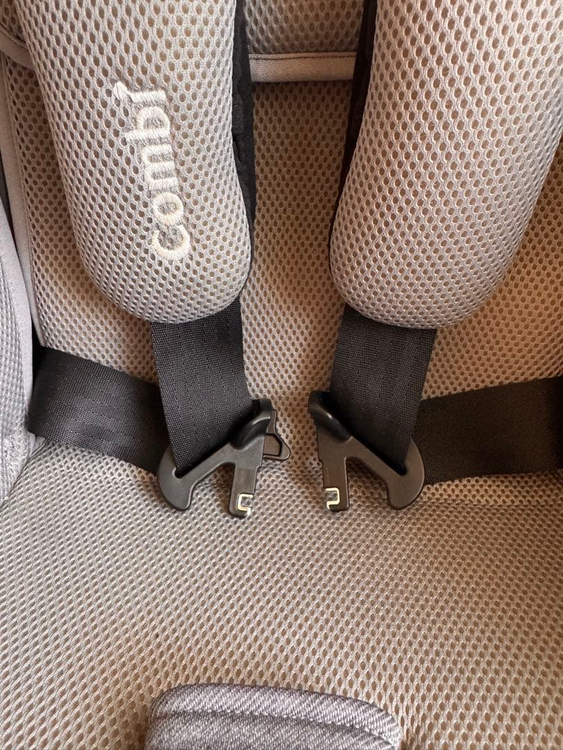 COMBI チャイルドシート　THE S シリーズ