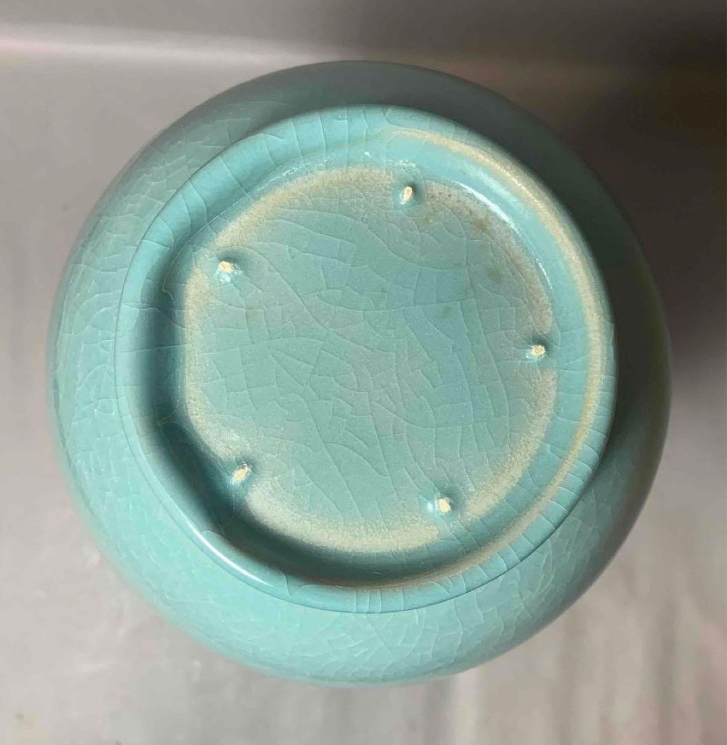 中国 横筋のある瓶　u6230950