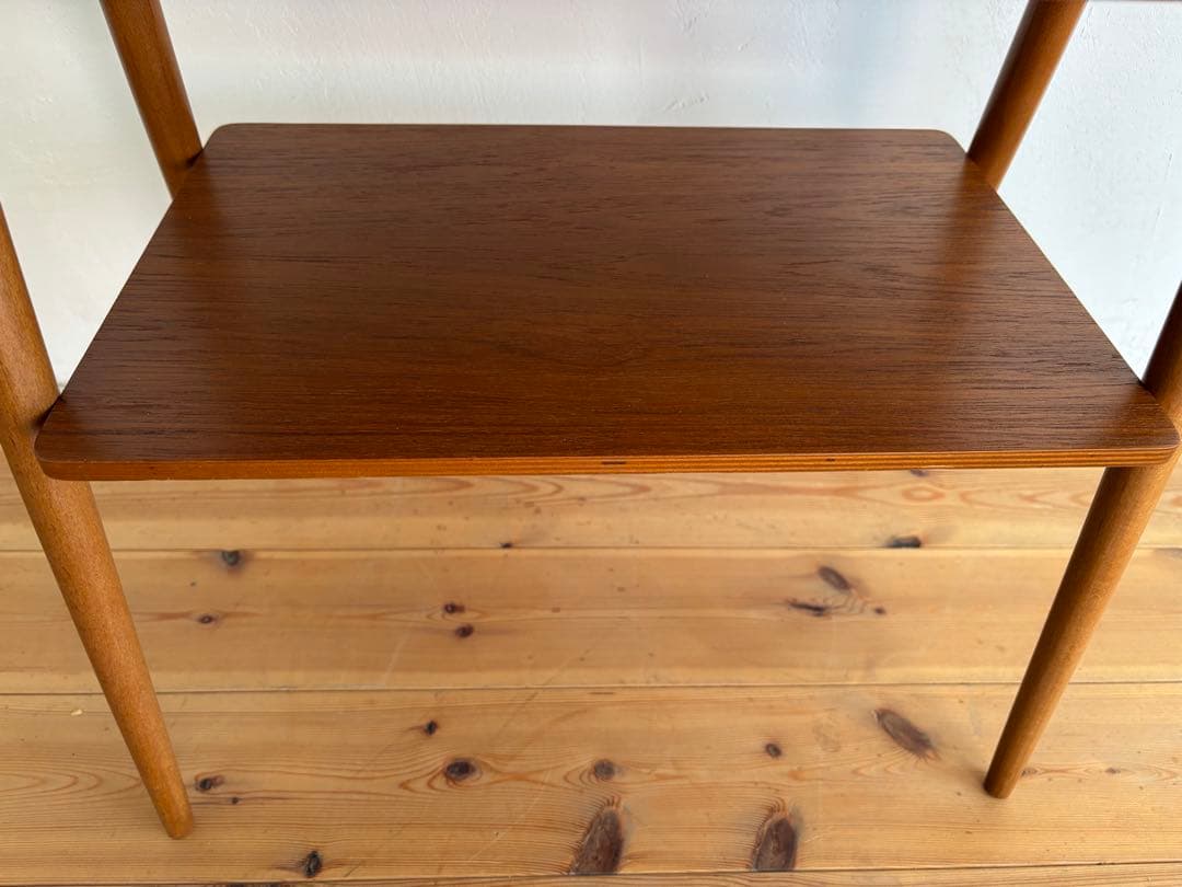 北欧ヴィンテージ　デンマーク　チークサイドテーブル