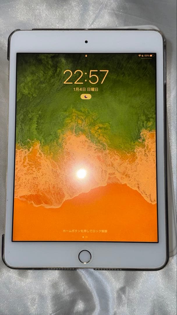iPad mini4 本体 16GB ゴールド