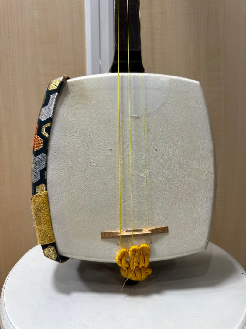 三味線 和楽器 弦楽器 紅木　紫檀　天然素材　ハードケース付き