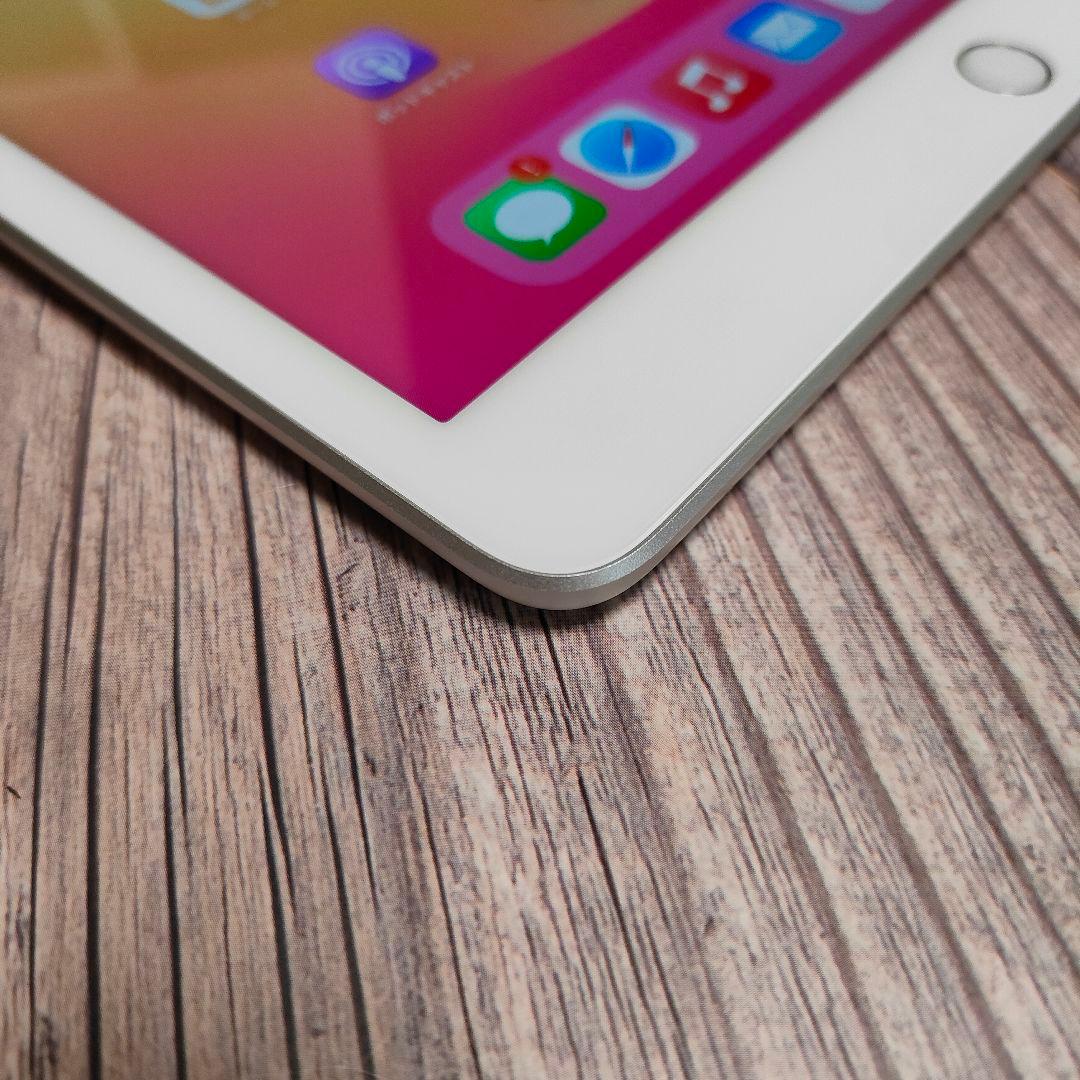 iPad 第7世代 32GB シルバー 新品近い