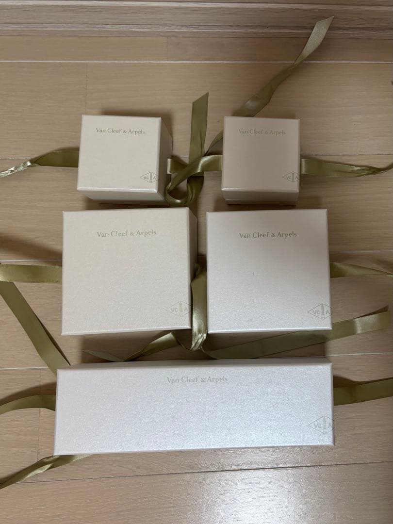 Van Cleef & Arpels グリーンポーチセット 5個セット