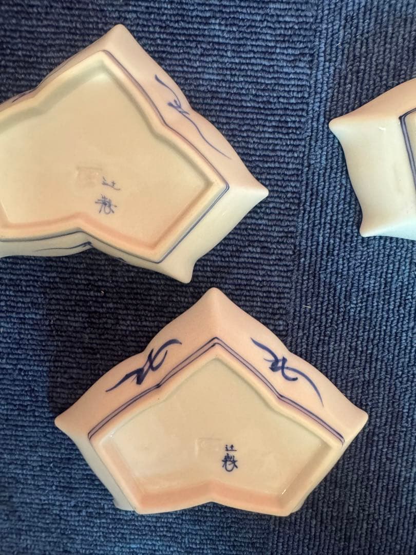 1892 宮内庁御用達『十四代 辻常陸』　辻製　染付兎文　変形皿　5客