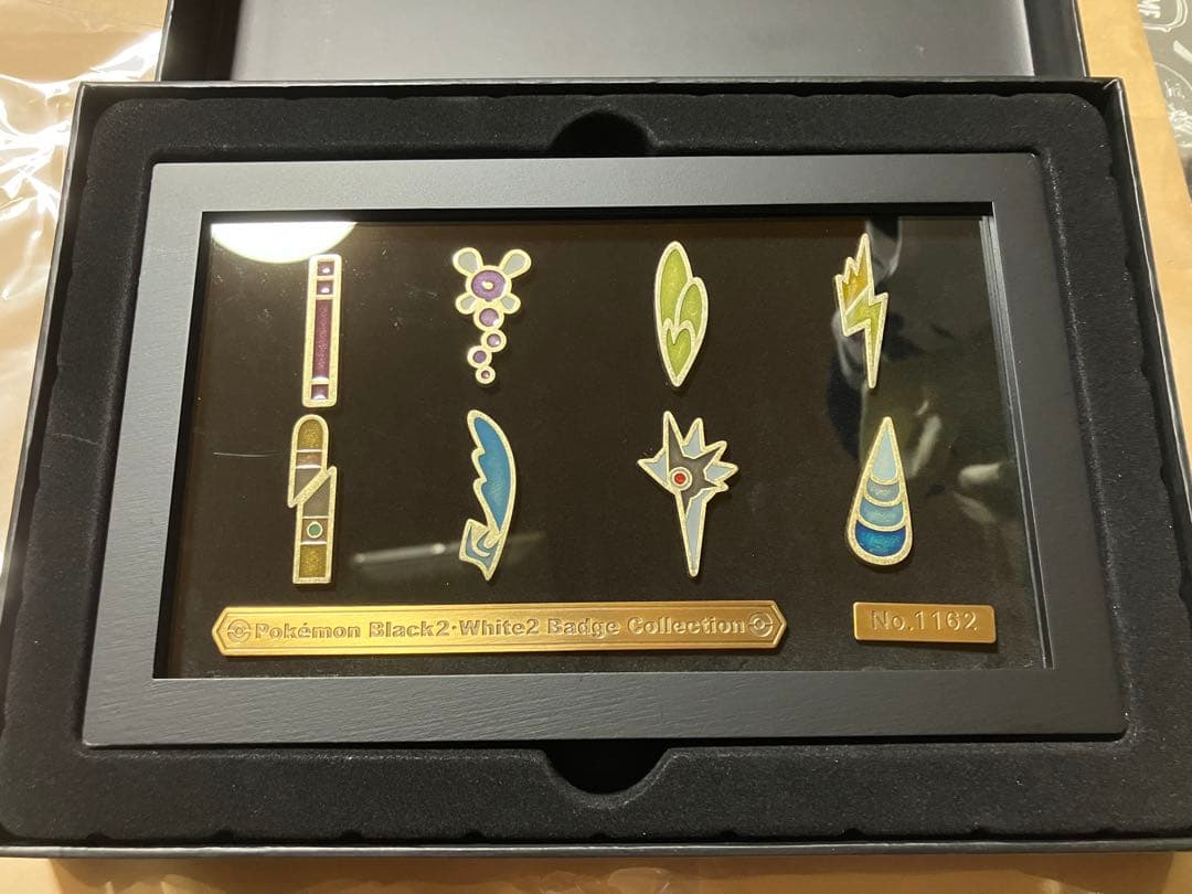 ポケモン　ジムバッジ　ブラック2ホワイト2 BW2　バッジコレクション