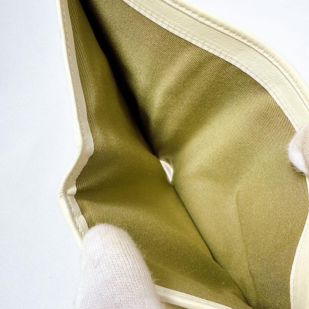 ブルガリ チャンドラ レザー 三つ折り 財布 ウォレット 小銭入れ 札入れ 白