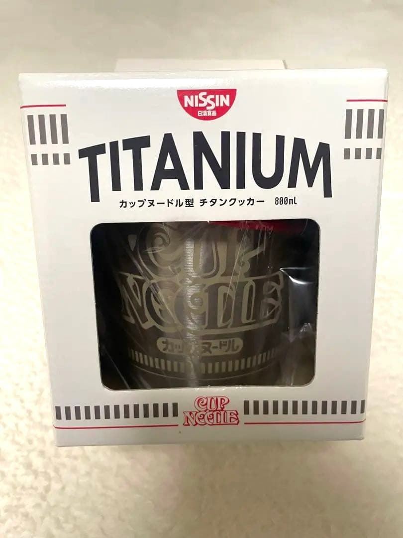 【新品未使用品】カップヌードル型 チタンクッカー 800ml 赤ハンドル