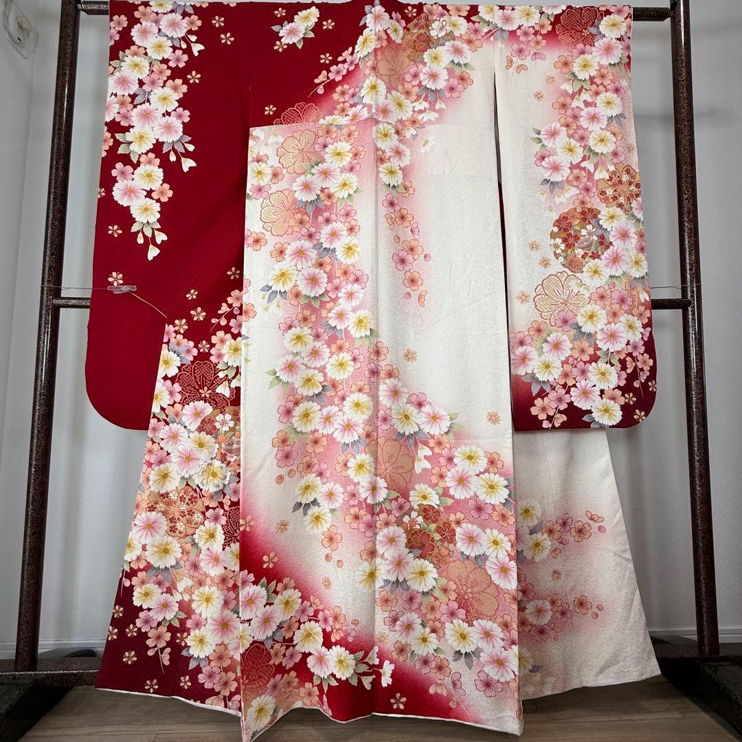 超美品　正絹　現代振袖　成人式　着物　162㎝　紅　赤　白　金糸　刺繍　花柄