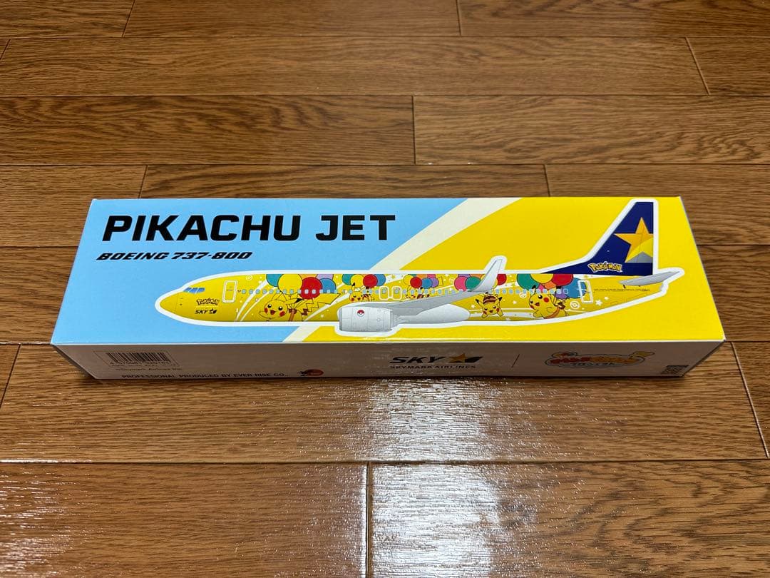 1/130 B737-800 スカイマーク ポケモン ピカチュウ JA73AB