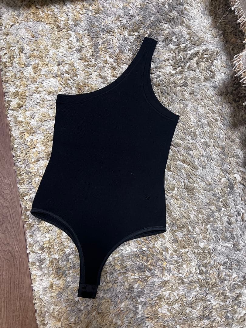 CELINE ブラック ワンショルダー タンクトップ