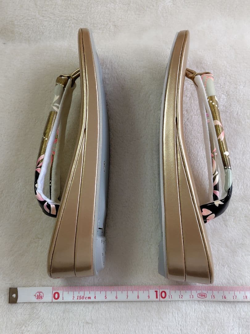 【新品未使用品】和装用バッグと草履セット（フリーサイズ）