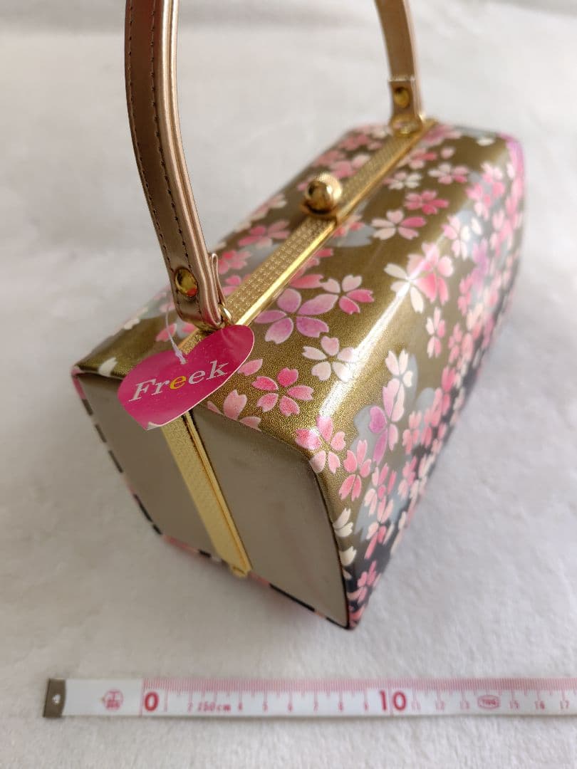 【新品未使用品】和装用バッグと草履セット（フリーサイズ）